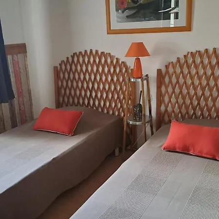 펜션 Du Rouyre La Grange Réalmont