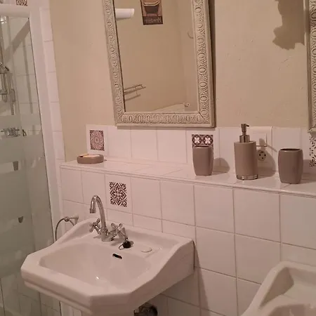 펜션 Du Rouyre La Grange Réalmont